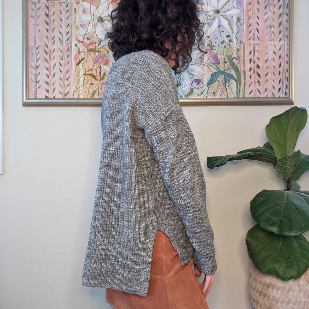 H&M slouchy gray knit sweater with zipper detail - Picture 4 of 4